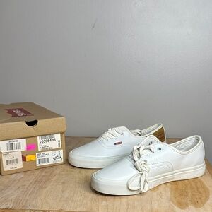 Levi's Classic White Canvas Shoes boys 4.5M
